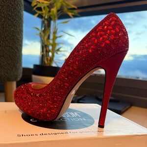 NWT De Blossom Collection Red Embellished Heels size 7